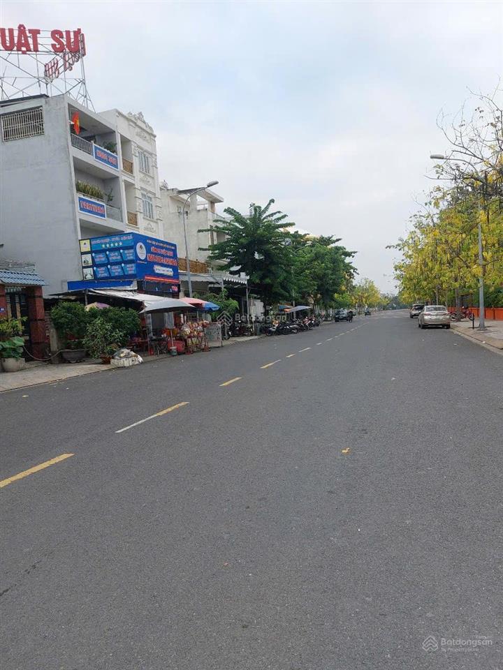Bán nền đất tại khu đô thị cát lái.quận 2.gần cụm trường học các cấp.dt 5x20m(100m2 ) giá 70 tr/m2.