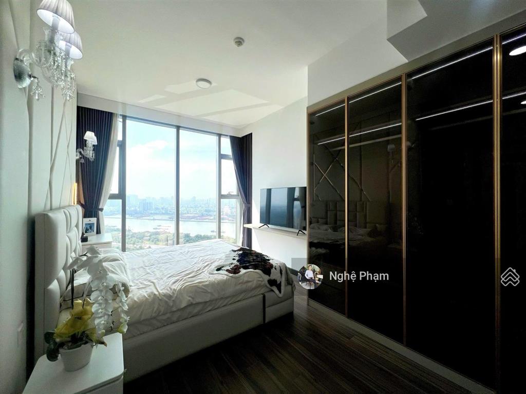 Bán căn hộ 2 phòng ngủ empire city. căn góc, tầng cao, view sông, sẵn nội thất cao cấp. nhà đẹp
