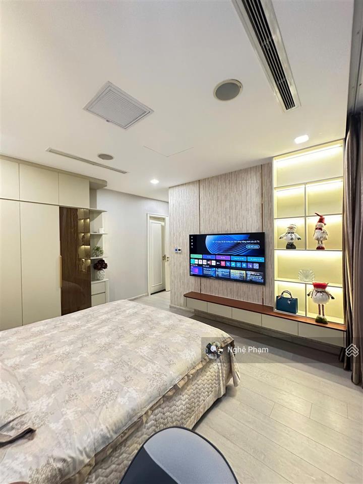 Cần bán căn hộ 3pn vòng cung vinhomes golden river. trục đẹp nhất dự án, view sông, view bitexco.