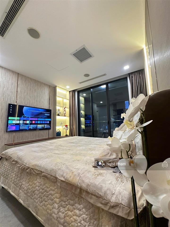 Cần bán căn hộ 3pn vòng cung vinhomes golden river. trục đẹp nhất dự án, view sông, view bitexco.