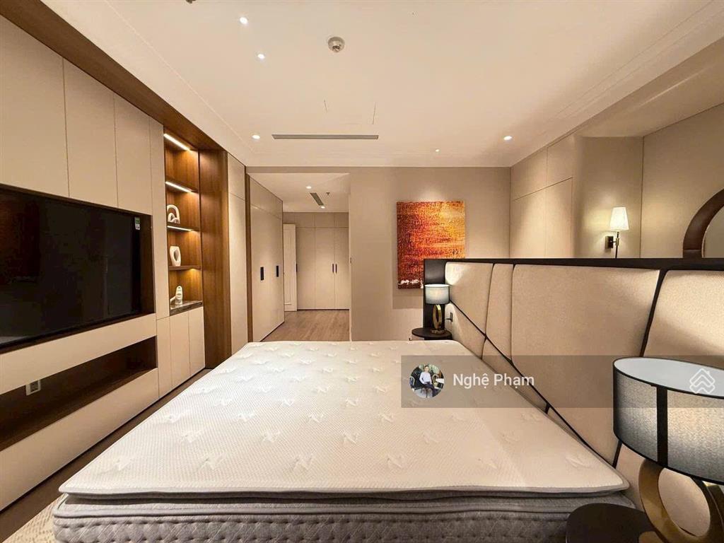 Bán căn hộ góc 3pn vinhomes golden river ba son. view thành phố, full nội thất cao cấp. giá tốt