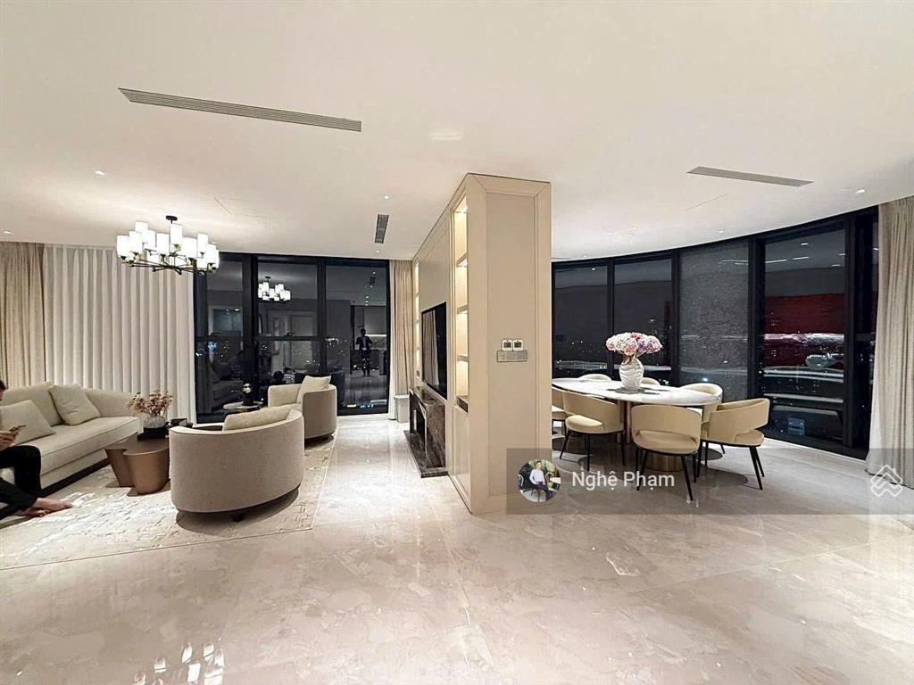 Bán căn hộ góc 3pn vinhomes golden river ba son. view thành phố, full nội thất cao cấp. giá tốt