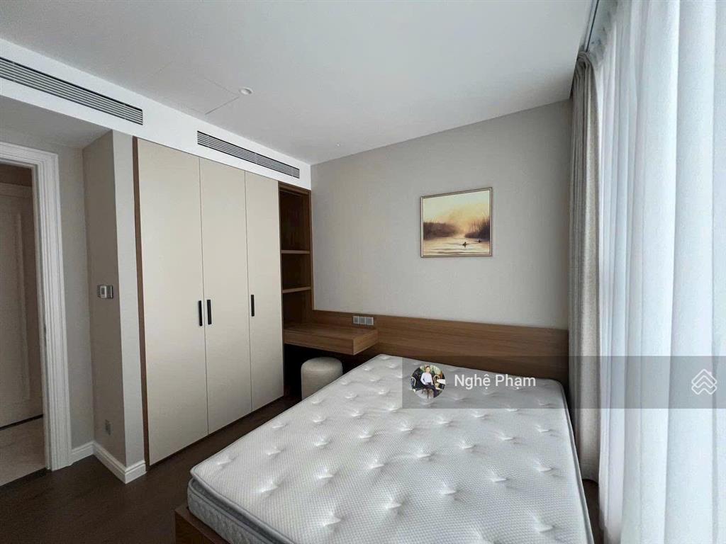 Bán căn hộ góc 3pn vinhomes golden river ba son. view thành phố, full nội thất cao cấp. giá tốt