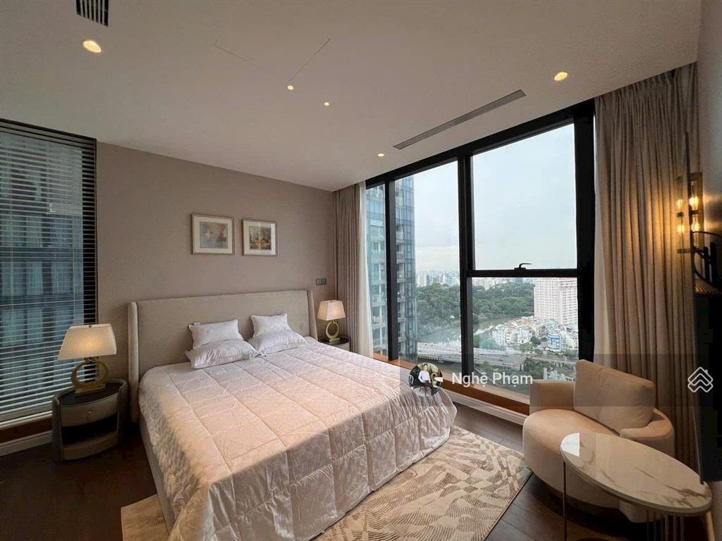 Bán căn hộ góc 3pn vinhomes golden river ba son. view thành phố, full nội thất cao cấp. giá tốt