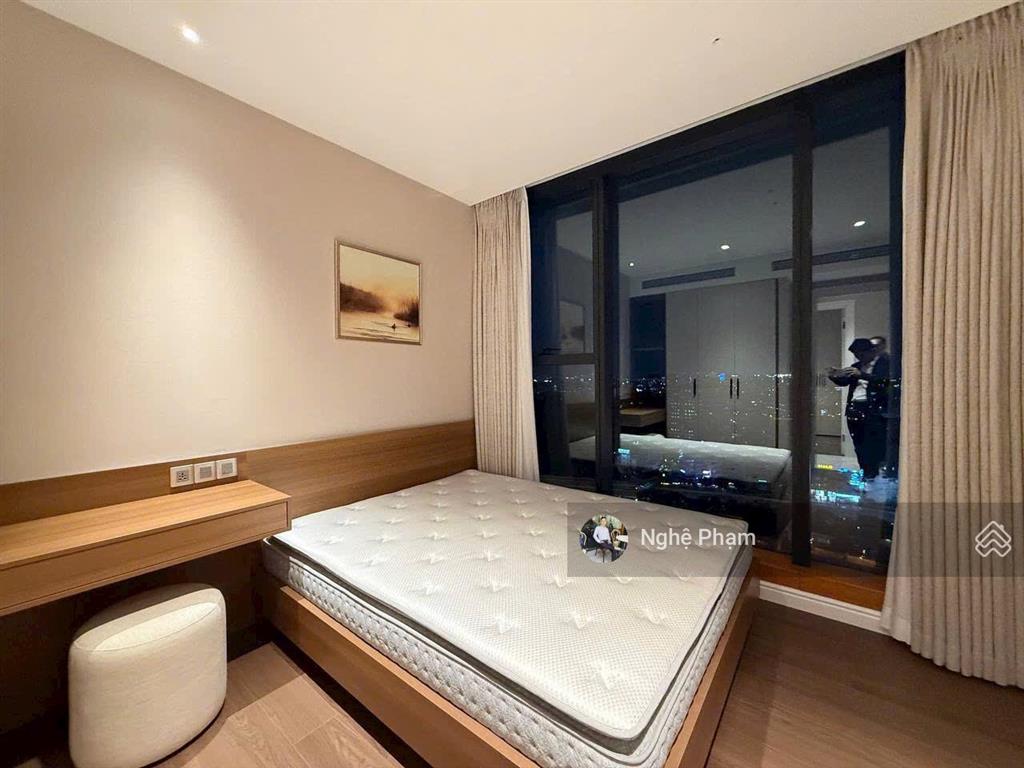 Bán căn hộ góc 3pn vinhomes golden river ba son. view thành phố, full nội thất cao cấp. giá tốt