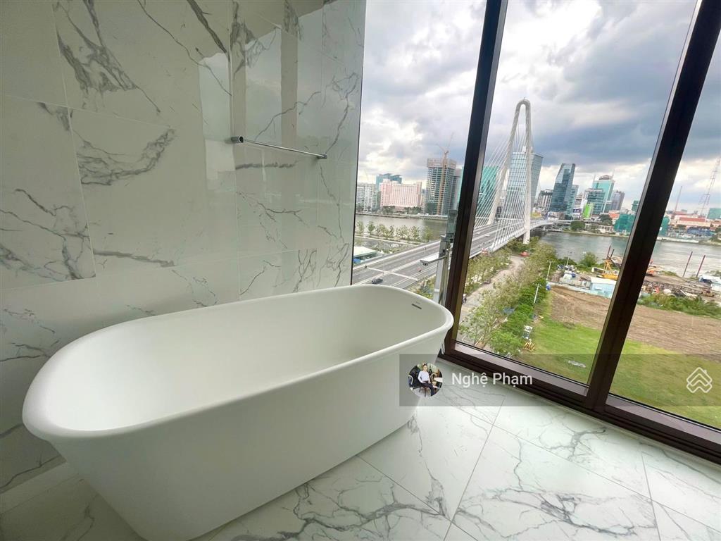 Cần cho thuê căn hộ 4pn 180m2 galleria  metropole thủ thiêm. nội thất hiện đại, view sông, bitexco