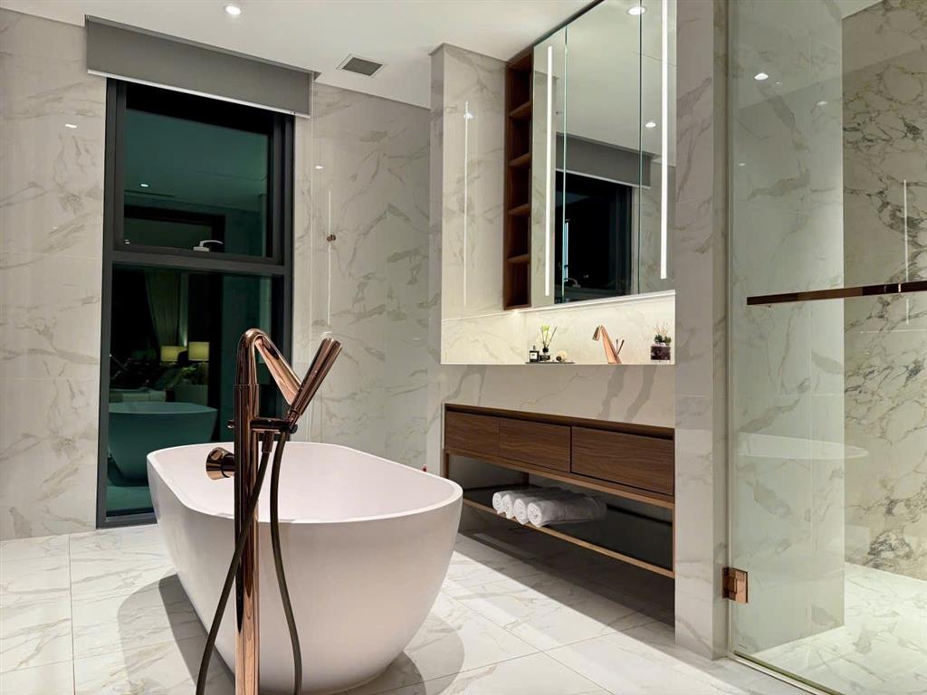 Bán căn hộ 3pn tòa crest  metropole thủ thiêm, tầng cao view cầu ba son. xem nhà 24/7. giá tốt
