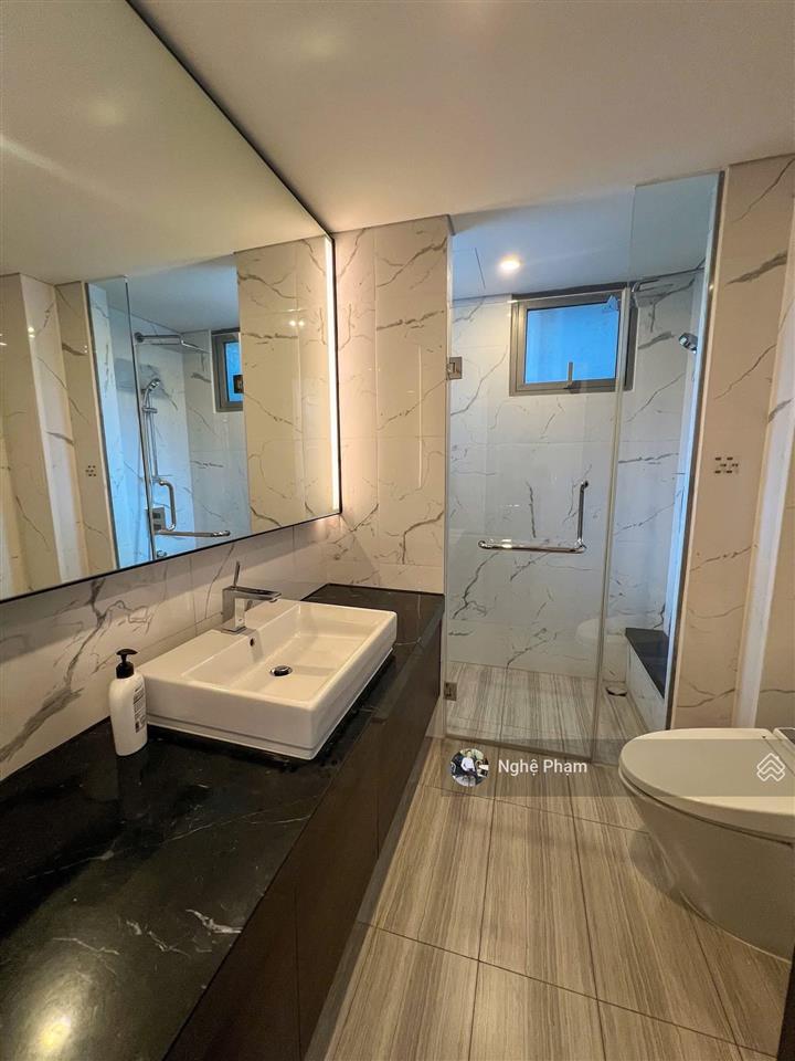 Đang trống sẵn cần cho thuê căn hộ 2pn empire city. view thoáng, hướng mát, nội thất đẹp cao cấp