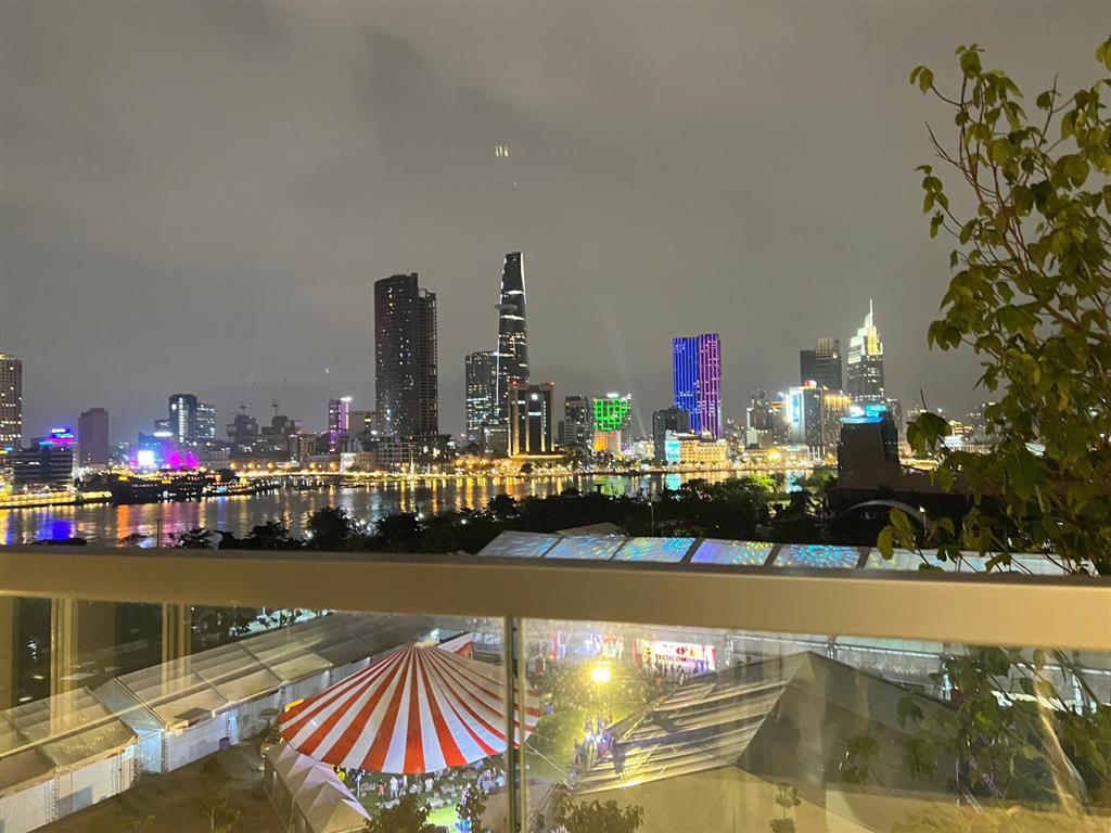 Cho thuê căn hộ 3pn tòa cove empire city. view sông. bitexco, nội thất cao cấp. thang máy riêng