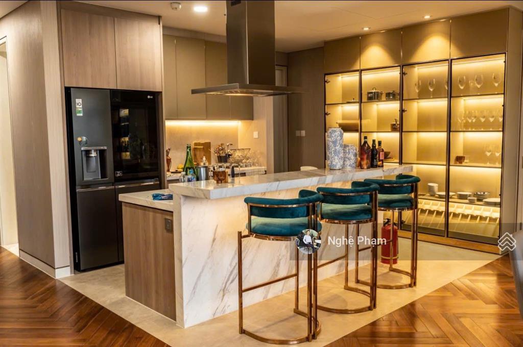 Cho thuê căn hộ 3pn tòa cove empire city. view sông. bitexco, nội thất cao cấp. thang máy riêng