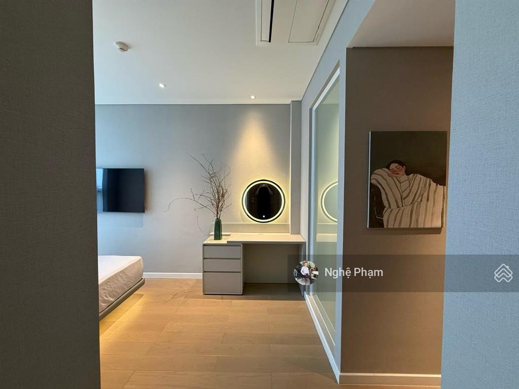 Bán căn hộ 2 phòng ngủ toà b  opera, tầng cao view sông, bitexco. ban công lớn. giá tốt đầu tư