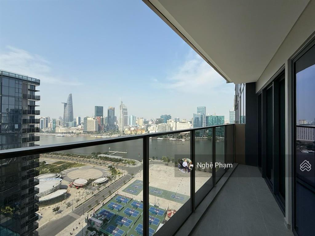 Bán căn hộ 2 phòng ngủ toà b  opera, tầng cao view sông, bitexco. ban công lớn. giá tốt đầu tư