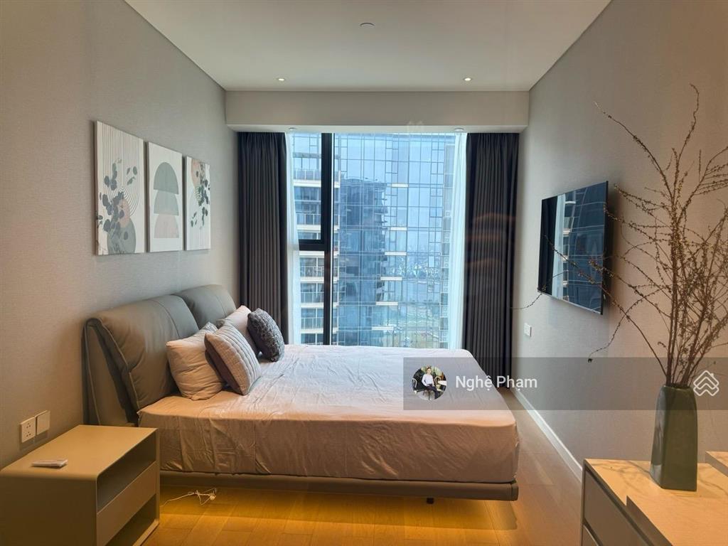 Bán căn hộ 2 phòng ngủ toà b  opera, tầng cao view sông, bitexco. ban công lớn. giá tốt đầu tư