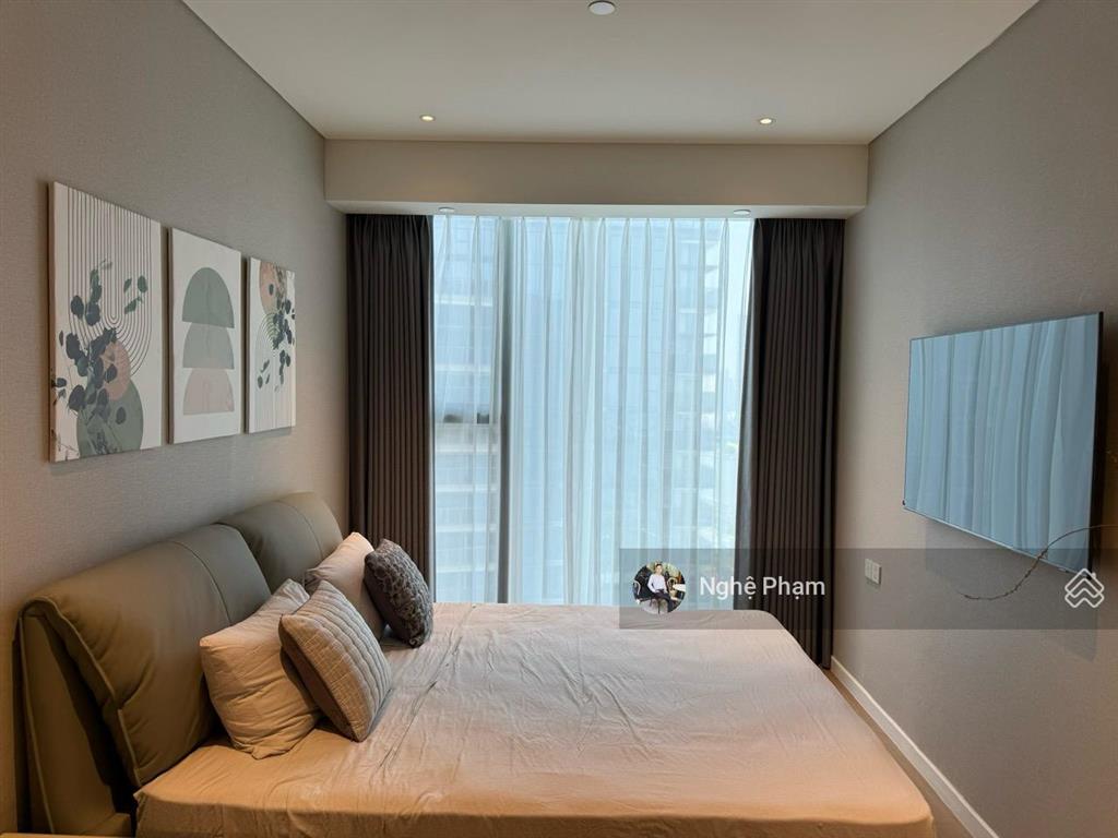 Bán căn hộ 2 phòng ngủ toà b  opera, tầng cao view sông, bitexco. ban công lớn. giá tốt đầu tư