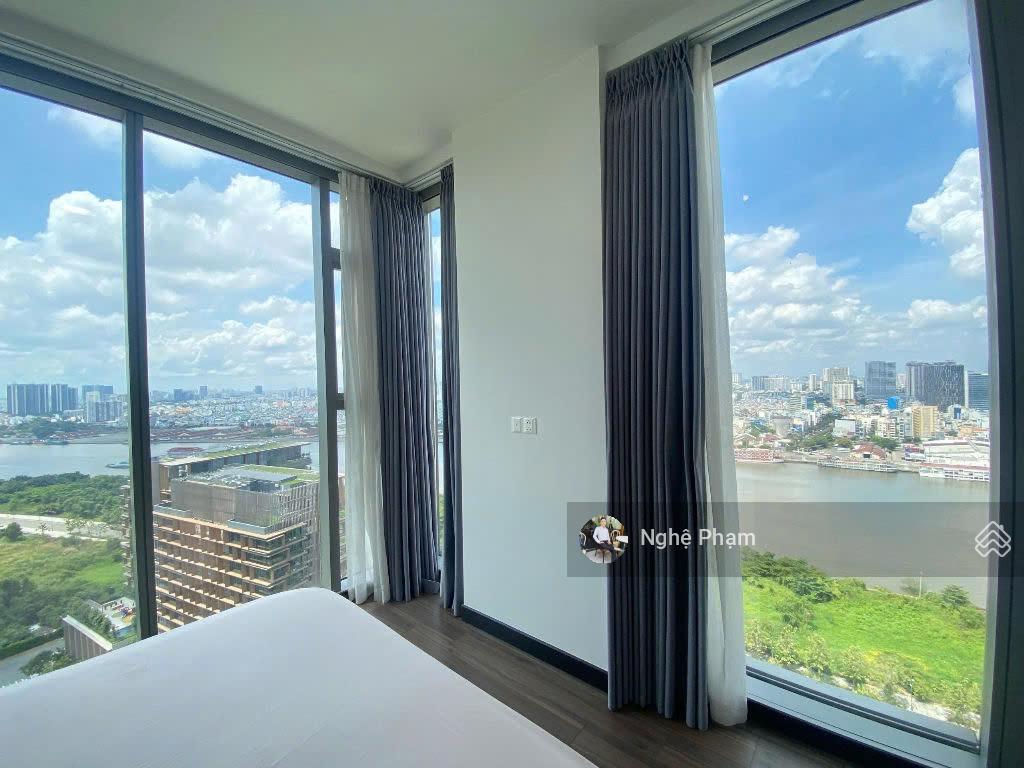 Bán căn hộ 2 phòng ngủ empire city. ban công đông nam, căn góc view sông trực diện. 0932 106 ***