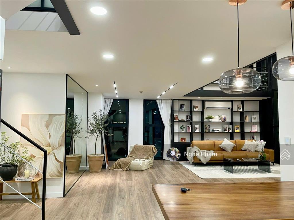 Cho thuê căn hộ loft tầng cao view đẹp 3pn 3wc. galleria  metropole. sang trọng và đẳng cấp
