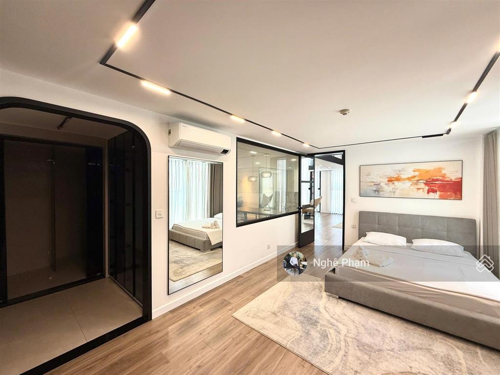 Cho thuê căn hộ loft tầng cao view đẹp 3pn 3wc. galleria  metropole. sang trọng và đẳng cấp