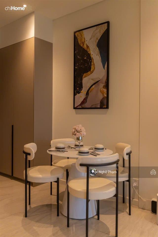 Hiếm có 1 căn 2pn bán tại opera  metropole. mua vào lời ngay. căn góc view thoáng, nhà đẹp