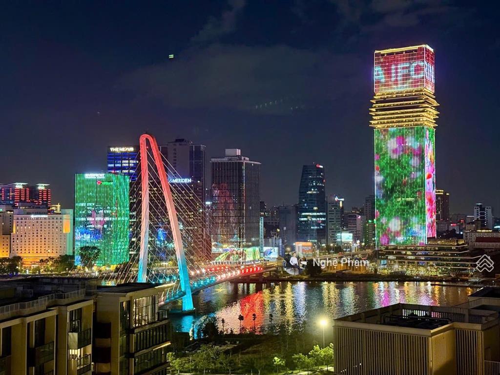 Cho thuê căn hộ 3pn the crest  metropole. tầng cao view đẹp, nội thất cao cấp. đang trống sẵn