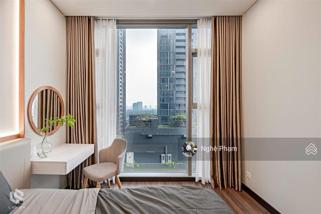 Cho thuê căn hộ 2 phòng ngủ empire city, nội thất mới đẹp, đang trống có thể vào ở ngay. 0932 106 ***