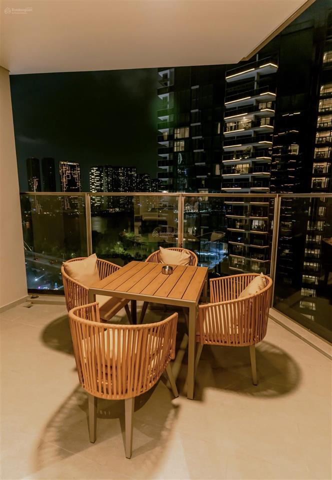 Cần cho thuê căn hộ 2pn opera  metropole thủ thiêm. tầng cao, view cầu ba son. đẹp, thoáng mát