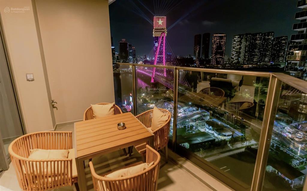 Cần cho thuê căn hộ 2pn opera  metropole thủ thiêm. tầng cao, view cầu ba son. đẹp, thoáng mát