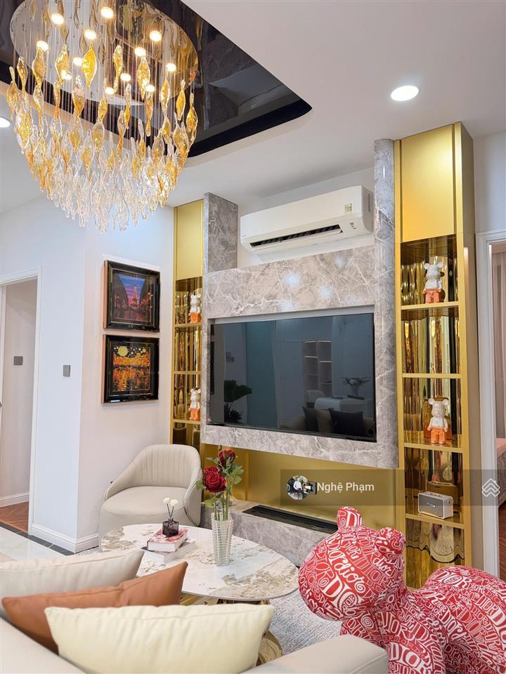 Cho thuê ngay căn hộ 2pn tòa landmark 2 tại vinhomes central park. nội thất hiện đại, sang trọng.
