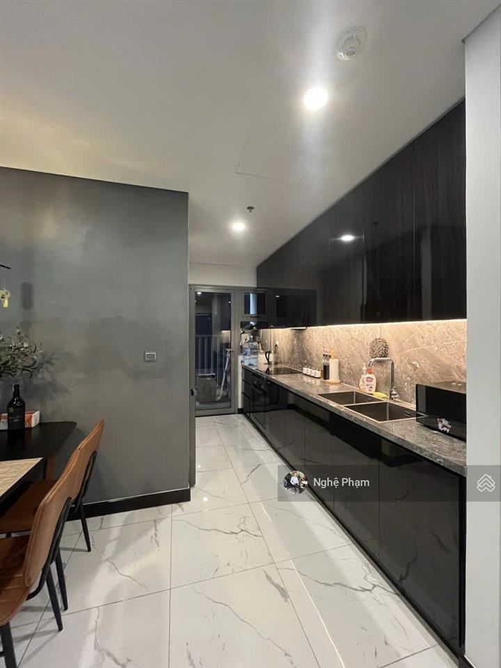Cần bán gấp căn hộ 1pn toà tilia empire city thủ thiêm. view hồ bơi, view sông. hướng đông nam