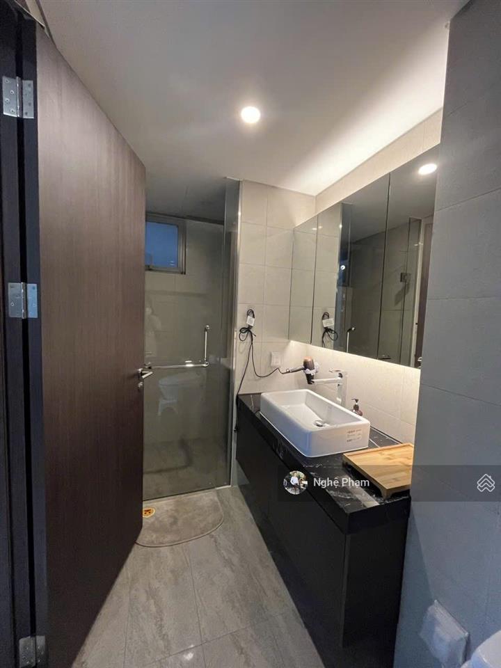 Cần bán gấp căn hộ 1pn toà tilia empire city thủ thiêm. view hồ bơi, view sông. hướng đông nam