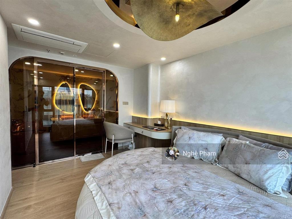 Cần cho thuê căn hộ 3pn duplex tại the crest  metropole thủ thiêm. nội thất sang trọng, view đẹp