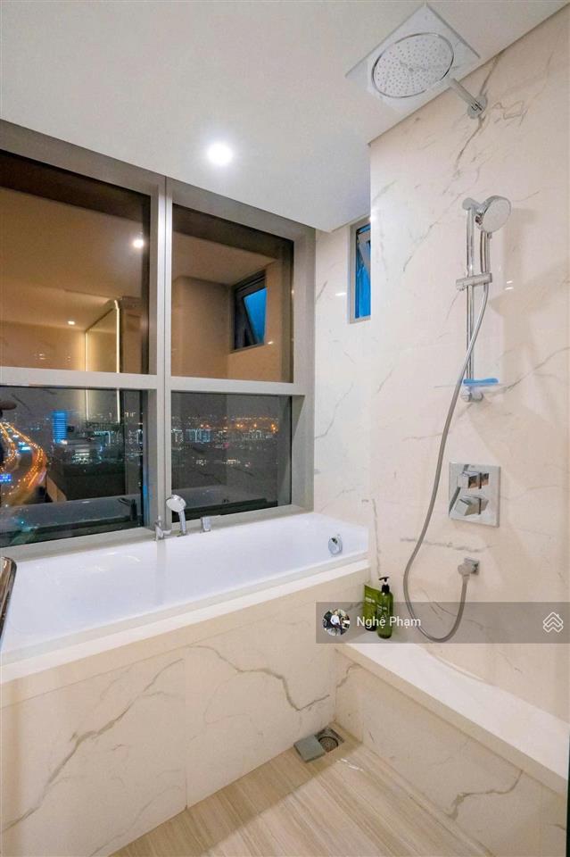 Cho thuê gấp siêu phẩm 3 phòng ngủ empire city, view sông, bitexco. nội thất hiện đại, sang trọng