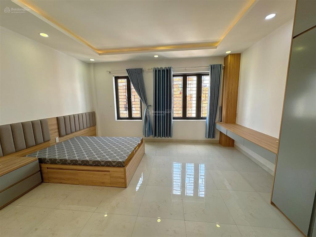 Bán nhà 3 tầng hướng đông, đường 16m gói 2 kđt mỹ gia nha trang giá 8,3 tỷ