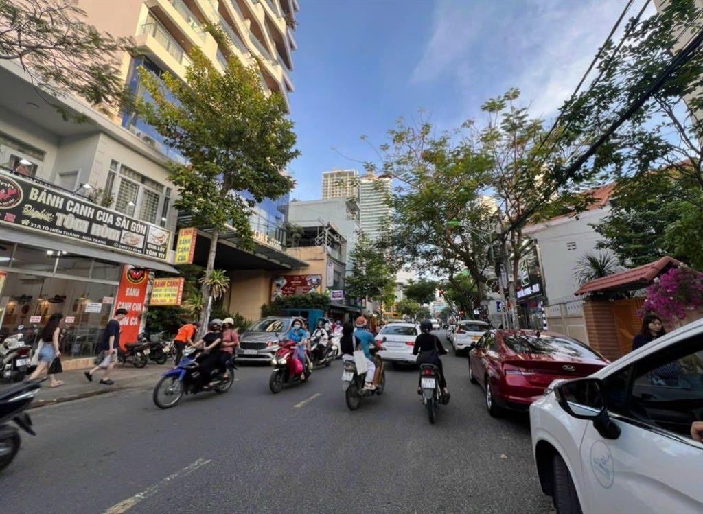 Bán nhà căn góc 190m2 đường bạch đằng tp nha trang