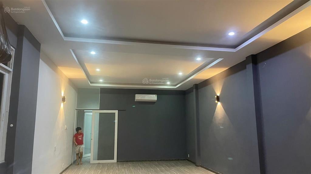 Bán nhà mặt tiền đường nguyễn thị minh khai, trung tâm nha trang.