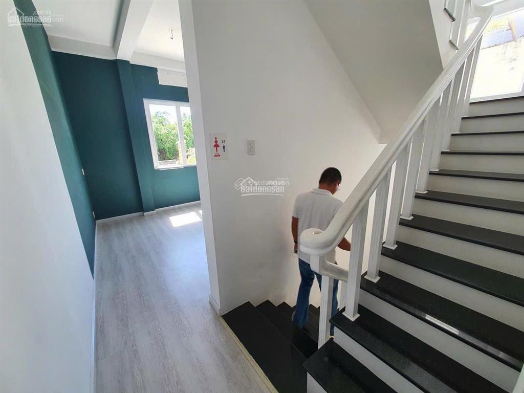 Bán nhà mặt tiền đường nguyễn thị minh khai, trung tâm nha trang.