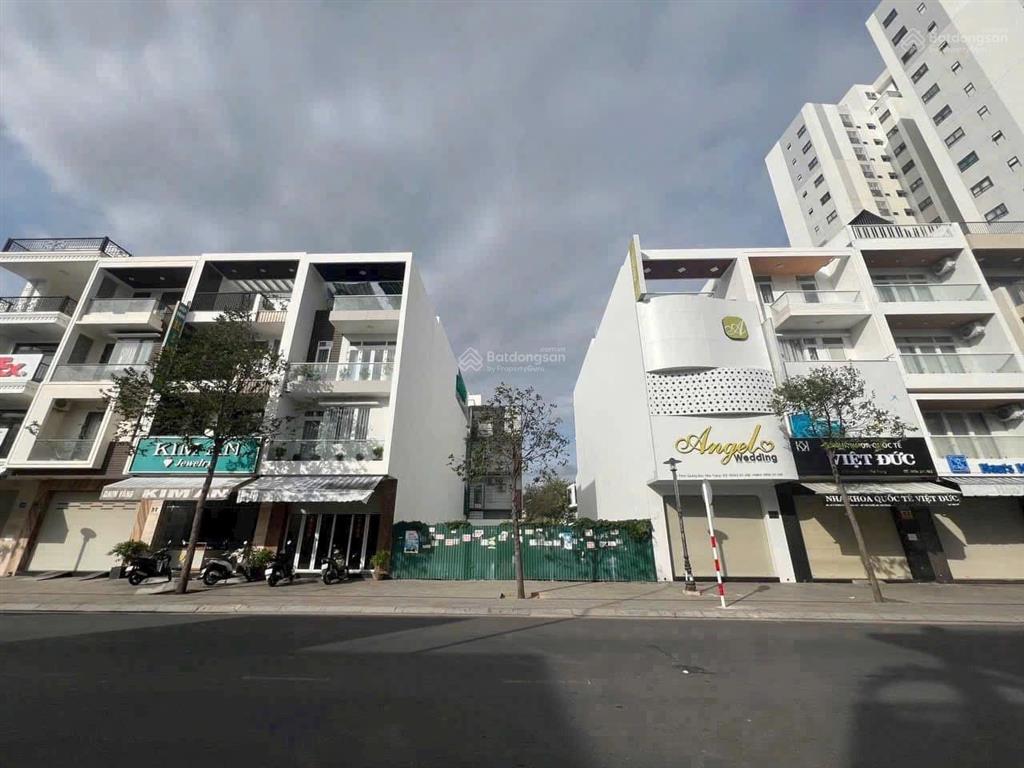 Bán lô đất liền kề sạch đẹp hướng đông mặt tiền đường a4 thích quảng đức  vcn phước hải nha trang
