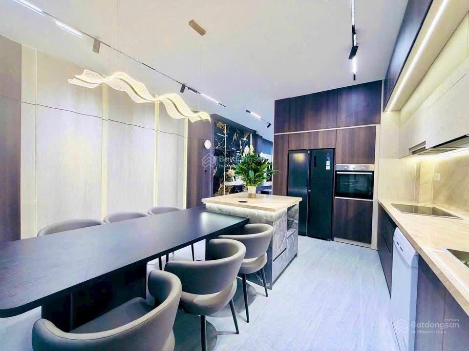 Bán nhà đẹp hướng đông full nội thất hiện đại  có thang máy gói 5 mỹ gia (thái hưng)