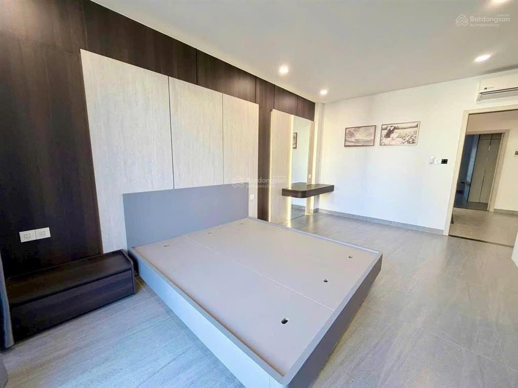 Bán nhà đẹp hướng đông full nội thất hiện đại  có thang máy gói 5 mỹ gia (thái hưng)