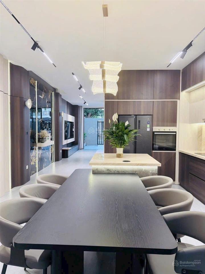 Bán nhà đẹp hướng đông full nội thất hiện đại  có thang máy gói 5 mỹ gia (thái hưng)