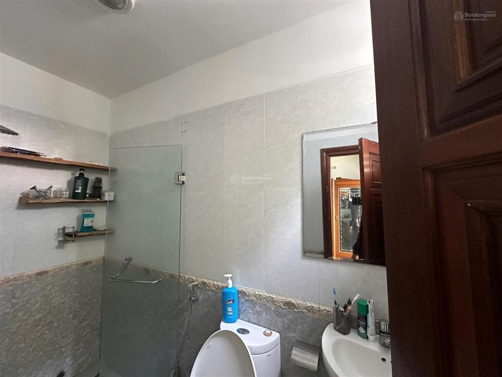 Cho thuê nhà nguyên căn mặt tiền đường kinh doanh ngô đức kế, nha trang