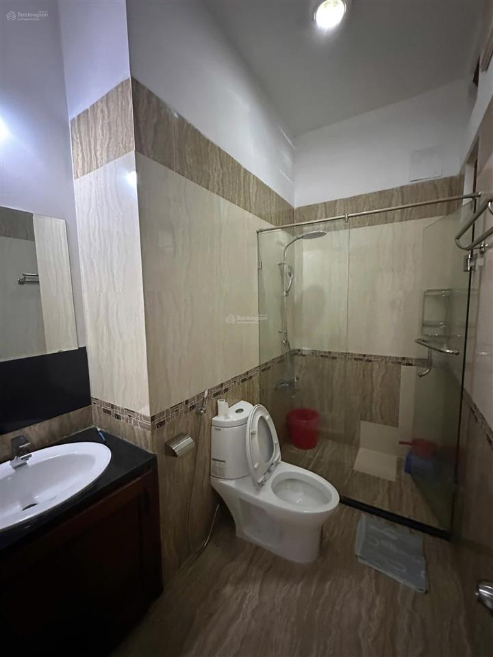 Cho thuê nhà nguyên căn mặt tiền đường kinh doanh ngô đức kế, nha trang