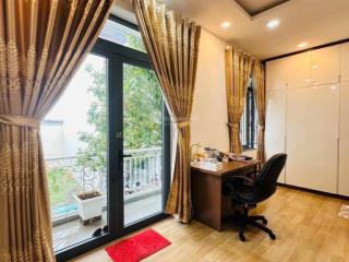 Cho thuê nguyên căn nhà 4 tầng, vcn phước long gần sông quán trường giá 20 triệu