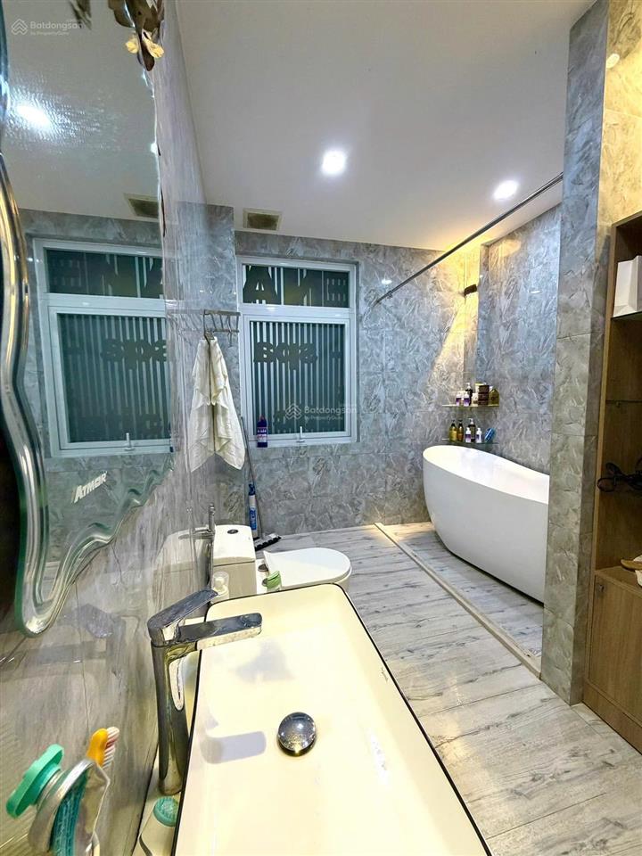 Cho thuê biệt thự đẹp 200m2, 3 tầng mới full nội thất cao cấp, gói 2 mỹ gia  nha trang