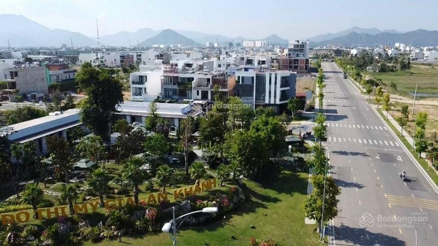 Bán đất khu đô thị mỹ gia  nha trang giá rất tốt.  0968 379 ***  huy tư vấn và xem đất
