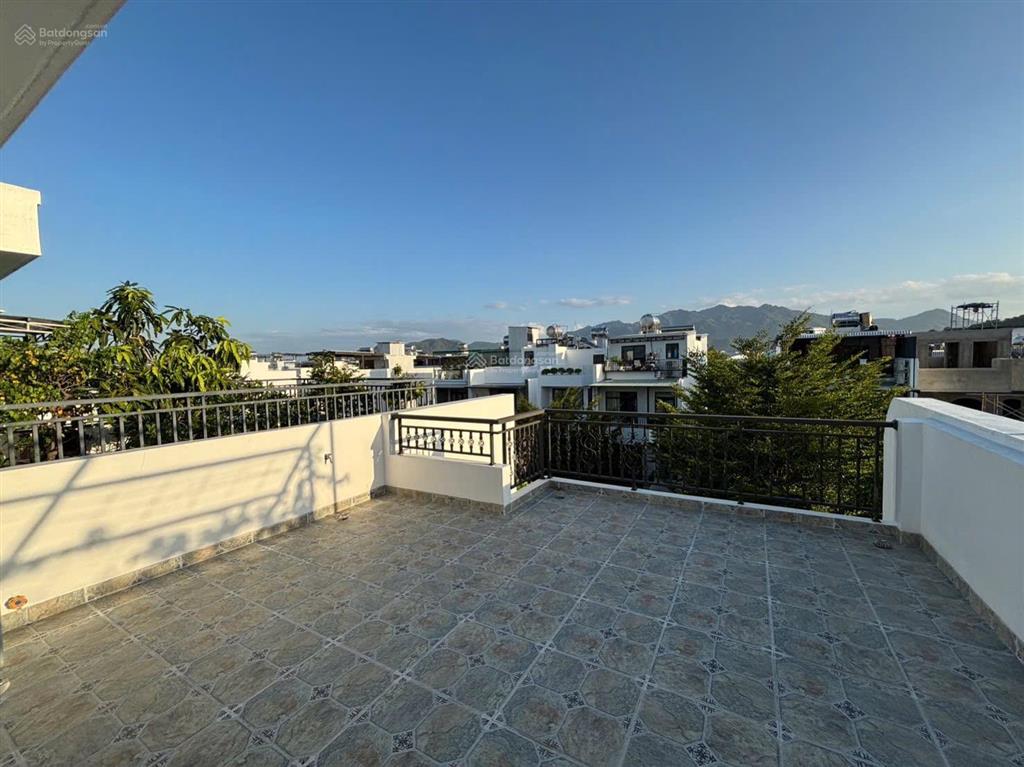 Bán nhà đẹp giá hời khu đô thị mỹ gia nha trang, full nội thất chỉ 7,85 tỷ.