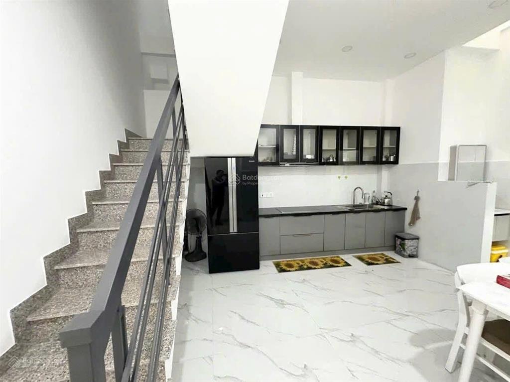 Bán nhà mặt tiền đường mê linh trung tâm thành phố nha trang thuận lợi kinh doanh.
