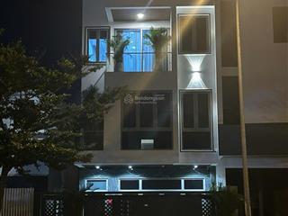 Bán căn shophouse mặt tiền đường 27m, gần bệnh viện yersin kđt mỹ gia nha trang