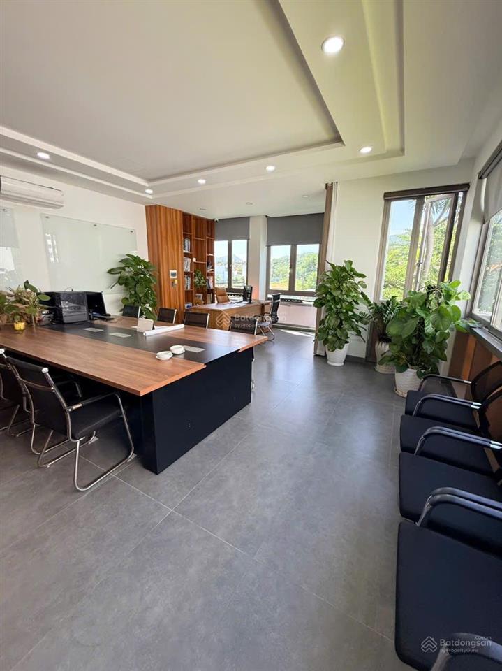 Bán căn shophouse mặt tiền đường 27m, gần bệnh viện yersin kđt mỹ gia nha trang