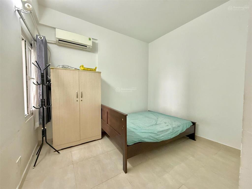 The cbd, 2 phòng ngủ, tầng trung, view thoáng, giá chỉ 3,25 tỷ, có nội thất,  0938 264 *** minh