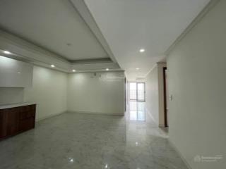 Homyland riverside 81m2, 2 phòng ngủ, 2wc, nội thất cơ bản giá 4,7 tỷ,  0938 264 *** minh